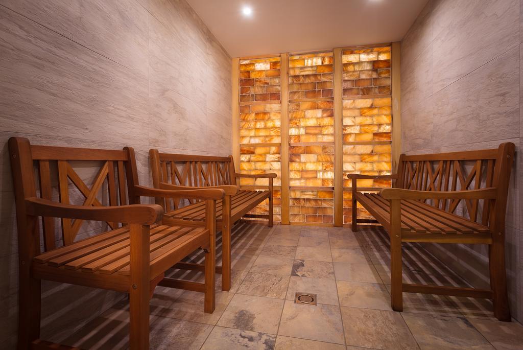 Honti Panzio Hotel Visegrad Bagian luar foto