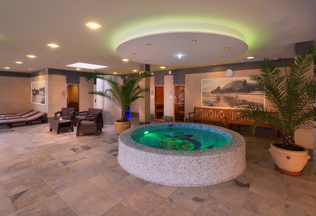 Honti Panzio Hotel Visegrad Bagian luar foto